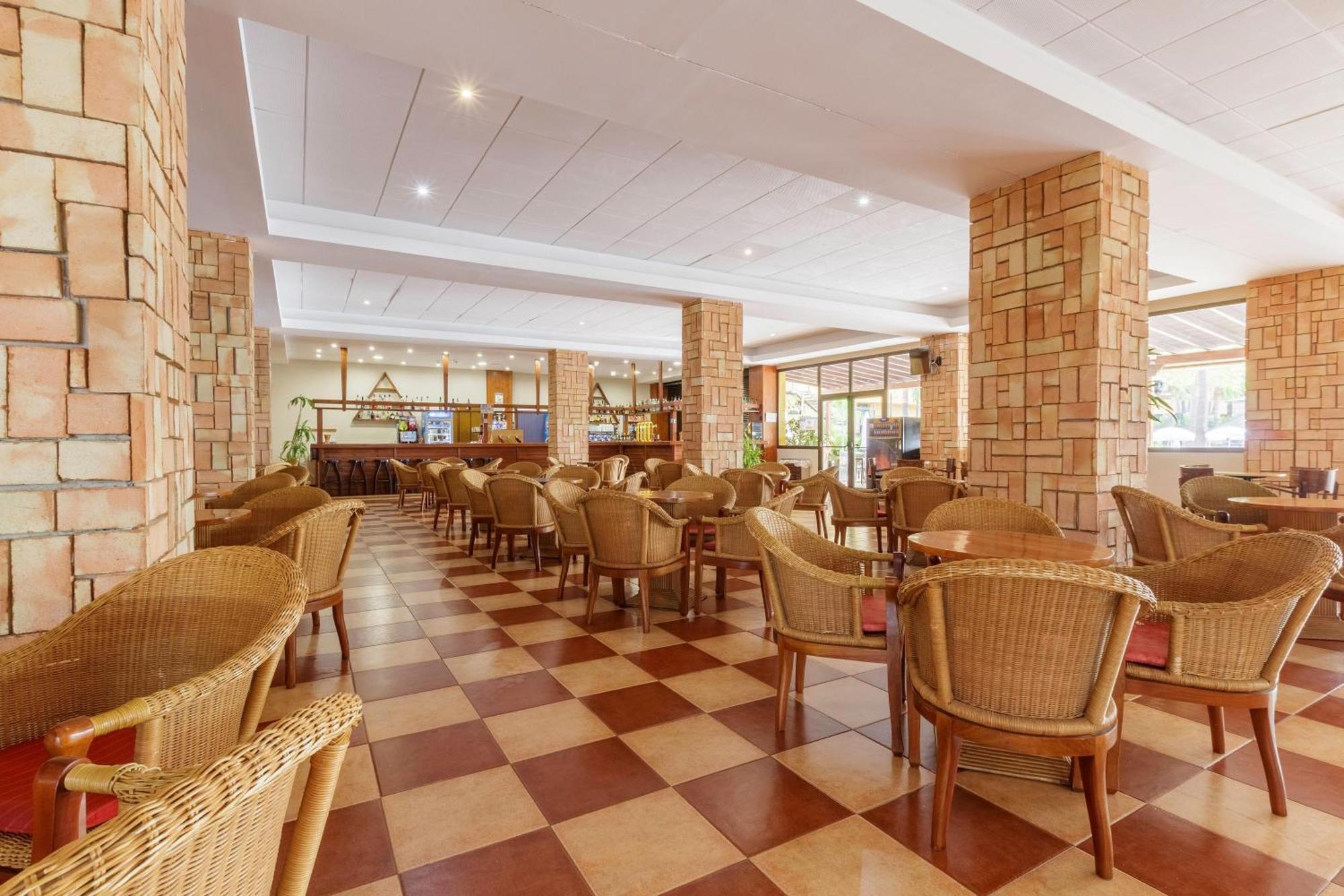 Hotel Best Alcazar Ла-Эррадура Экстерьер фото